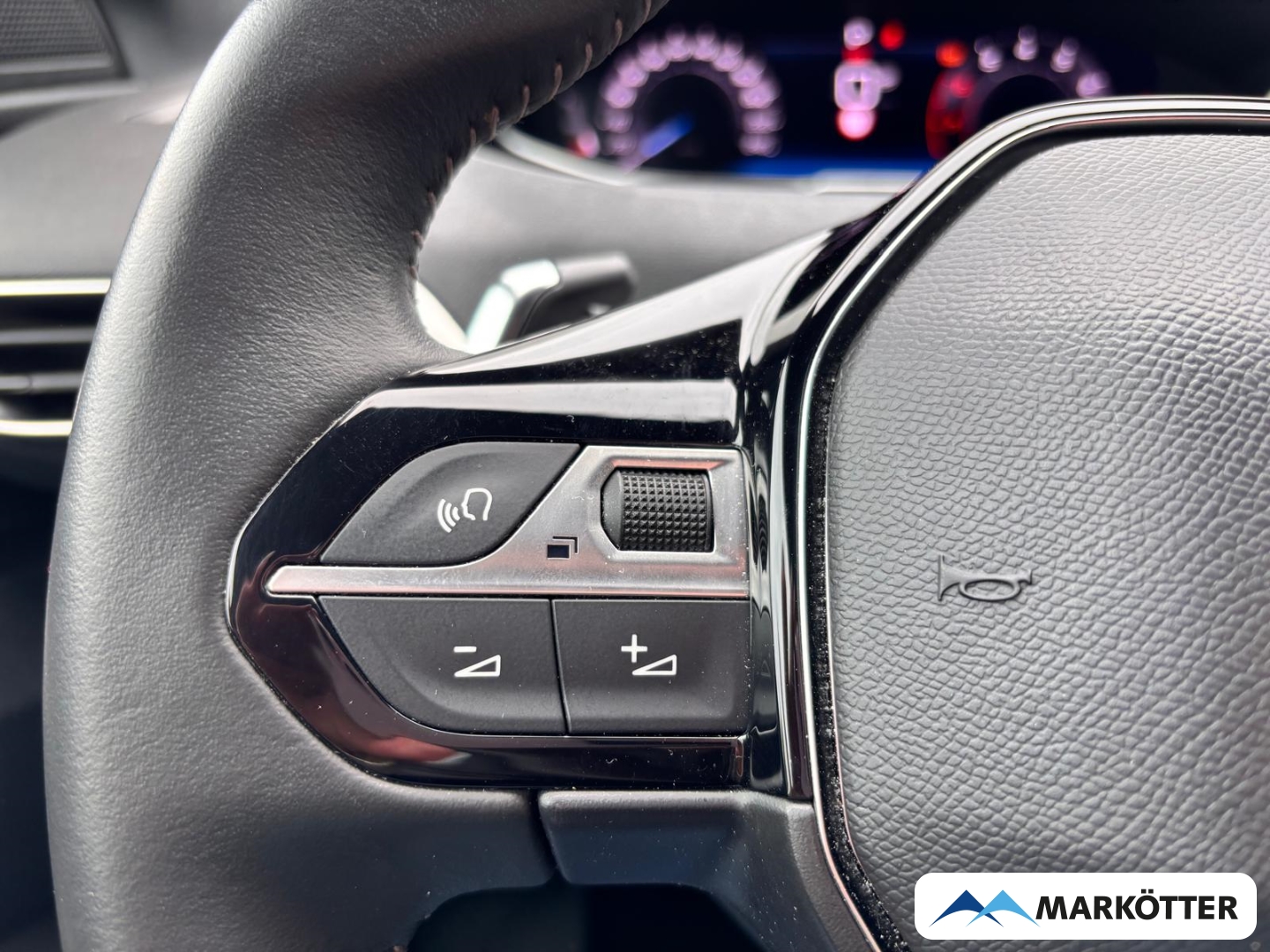 Fahrzeugabbildung Peugeot 3008 Allure Pack ACC/BLIS/CAM/SHZ/NAVI/APPLE