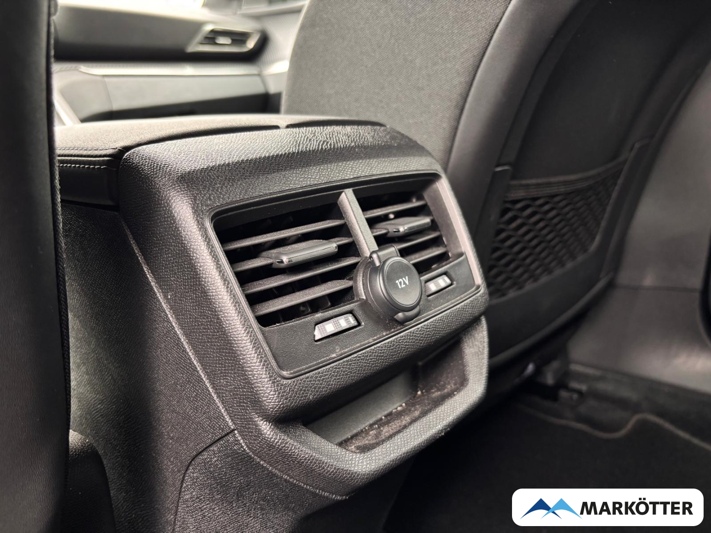 Fahrzeugabbildung Peugeot 3008 Allure Pack ACC/BLIS/CAM/SHZ/NAVI/APPLE