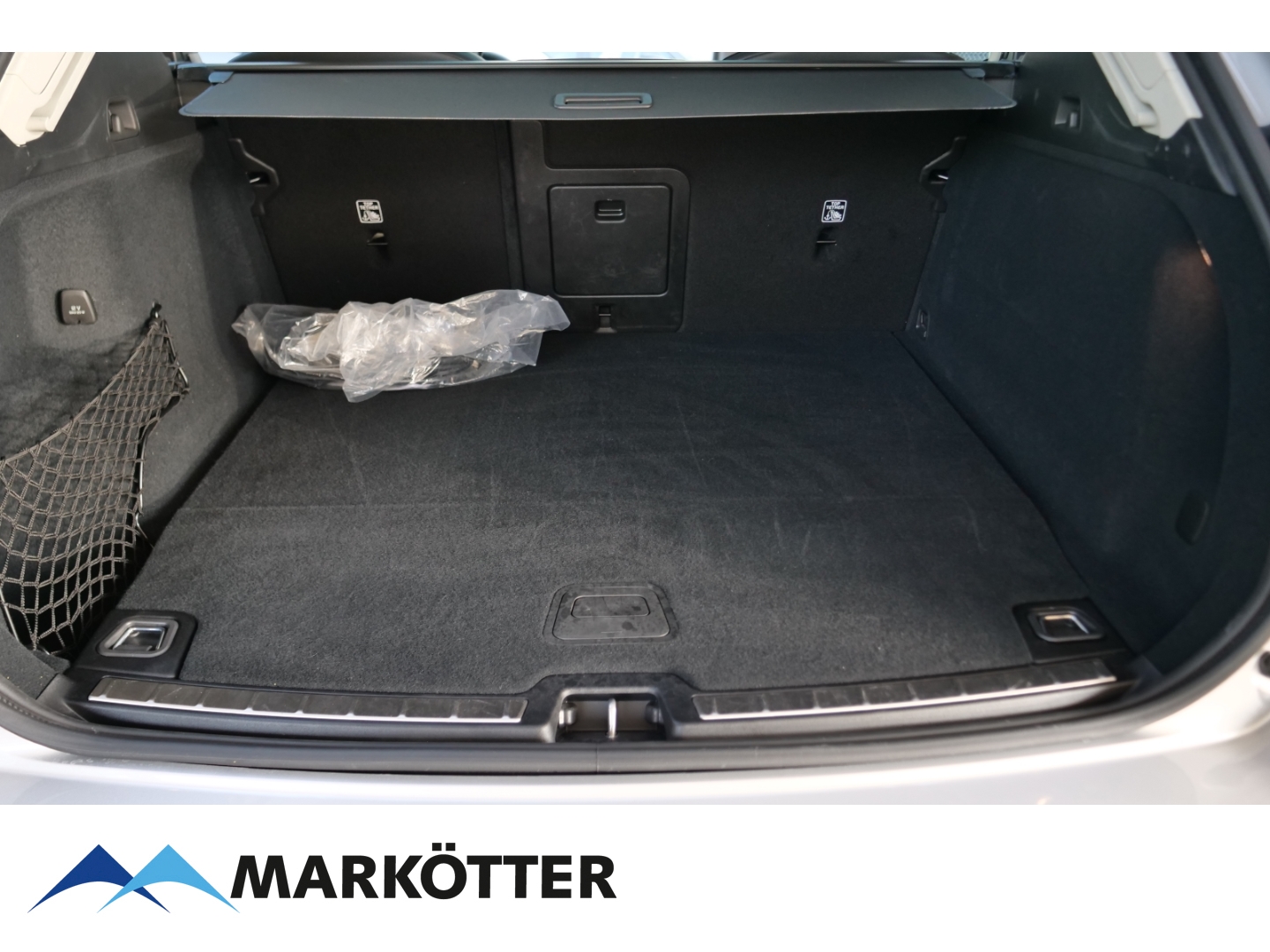 Fahrzeugabbildung Volvo XC60 T8 Recharge AWD Ultra Dark STHZ/360CAM/PANO
