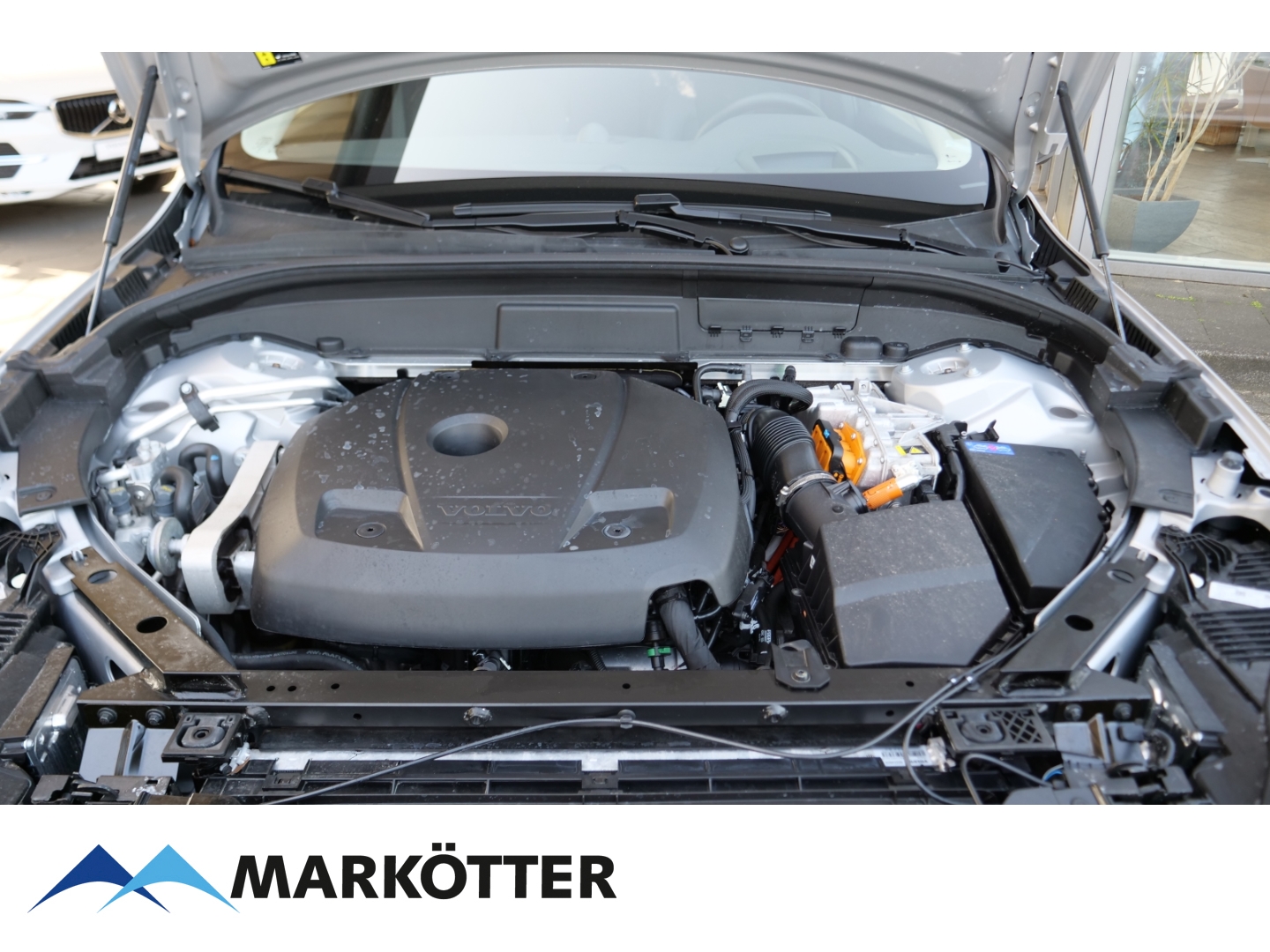Fahrzeugabbildung Volvo XC60 T8 Recharge AWD Ultra Dark STHZ/360CAM/PANO