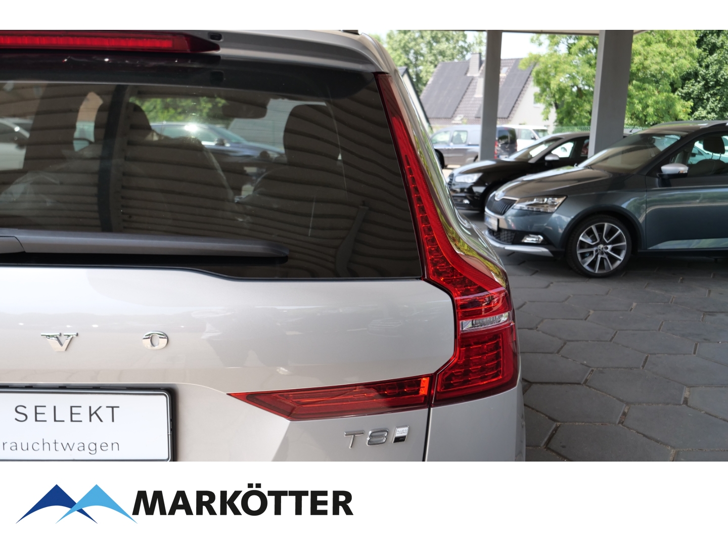 Fahrzeugabbildung Volvo XC60 T8 Recharge AWD Ultra Dark STHZ/360CAM/PANO