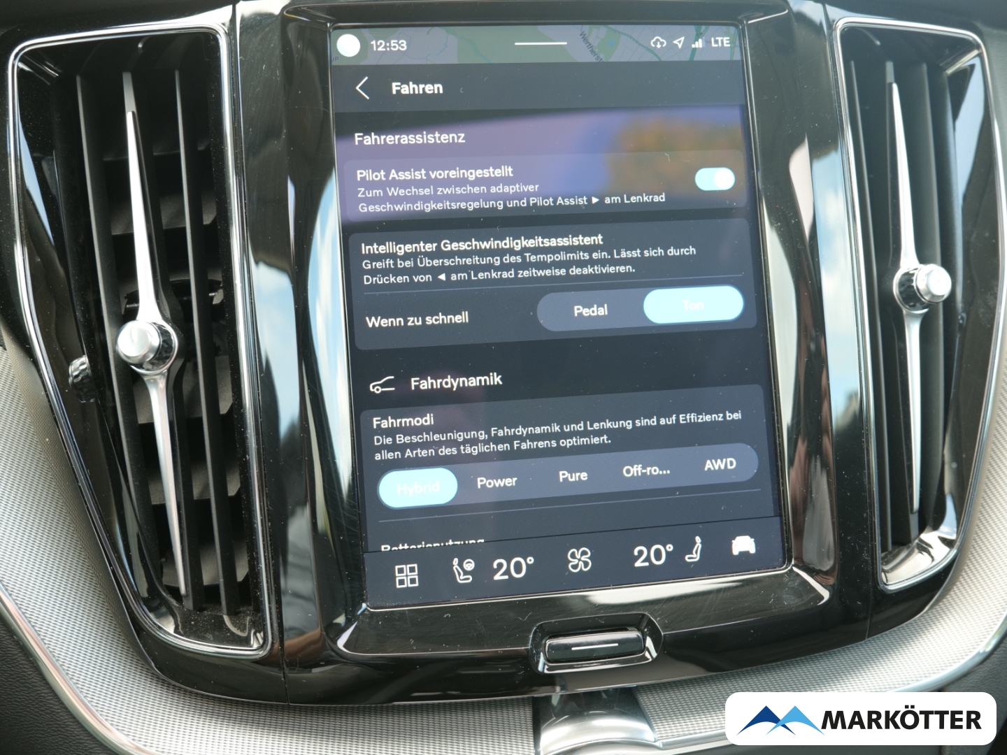 Fahrzeugabbildung Volvo XC60 T6 AWD Plus Dark /AHK/Pano/BLIS/ACC/