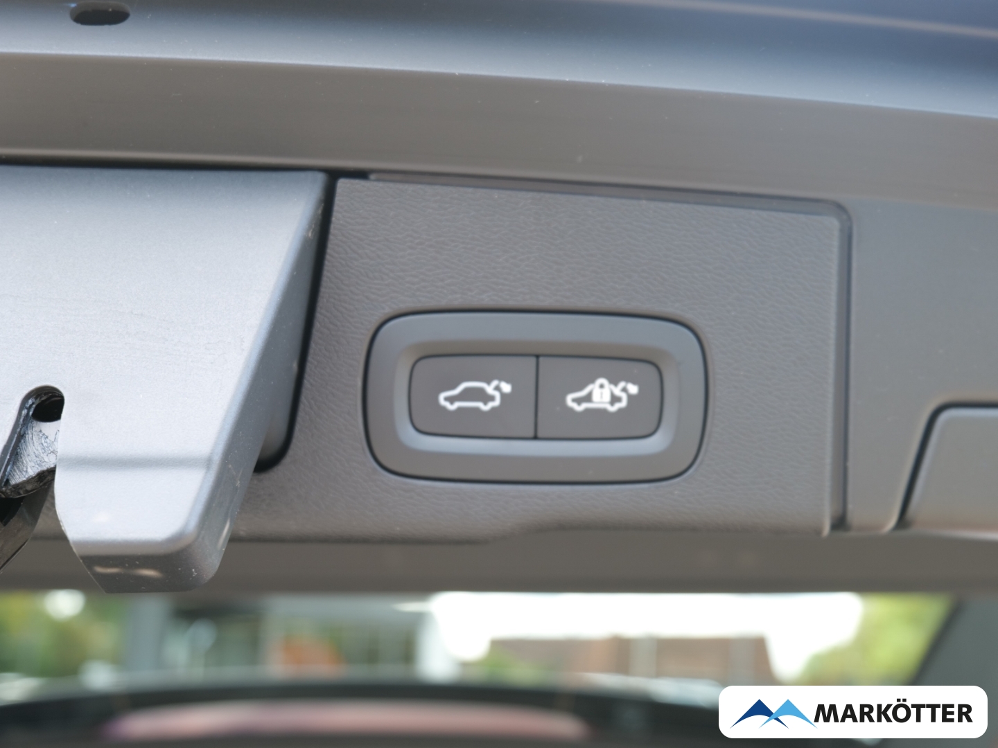Fahrzeugabbildung Volvo XC60 T6 AWD Plus Dark /AHK/Pano/BLIS/ACC/