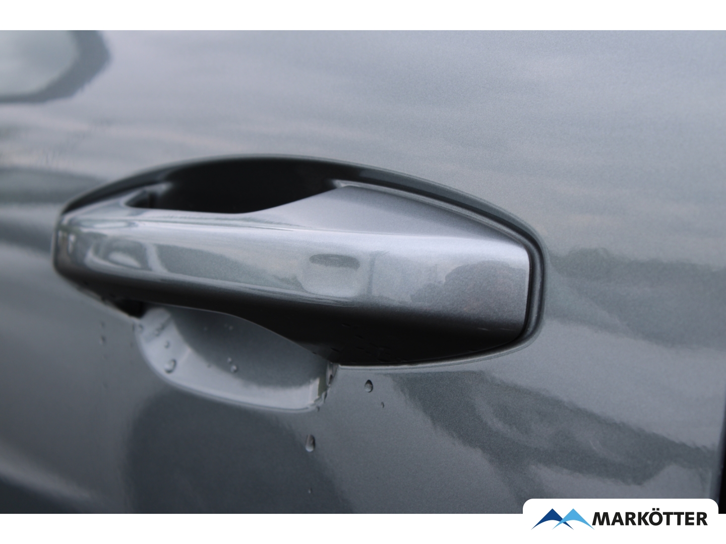 Fahrzeugabbildung Volvo XC40 Momentum 2WD AHK/CAM/PDC/NAVI/LED