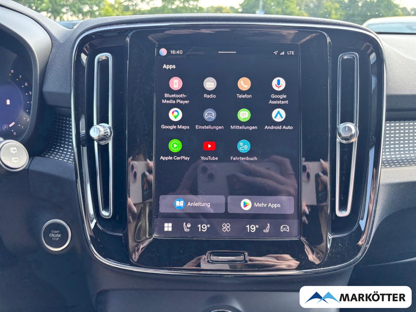 Fahrzeugabbildung Volvo XC40 T2 Core APPLE/CAM/NAVI/SHZ/LHZ/TEMPO