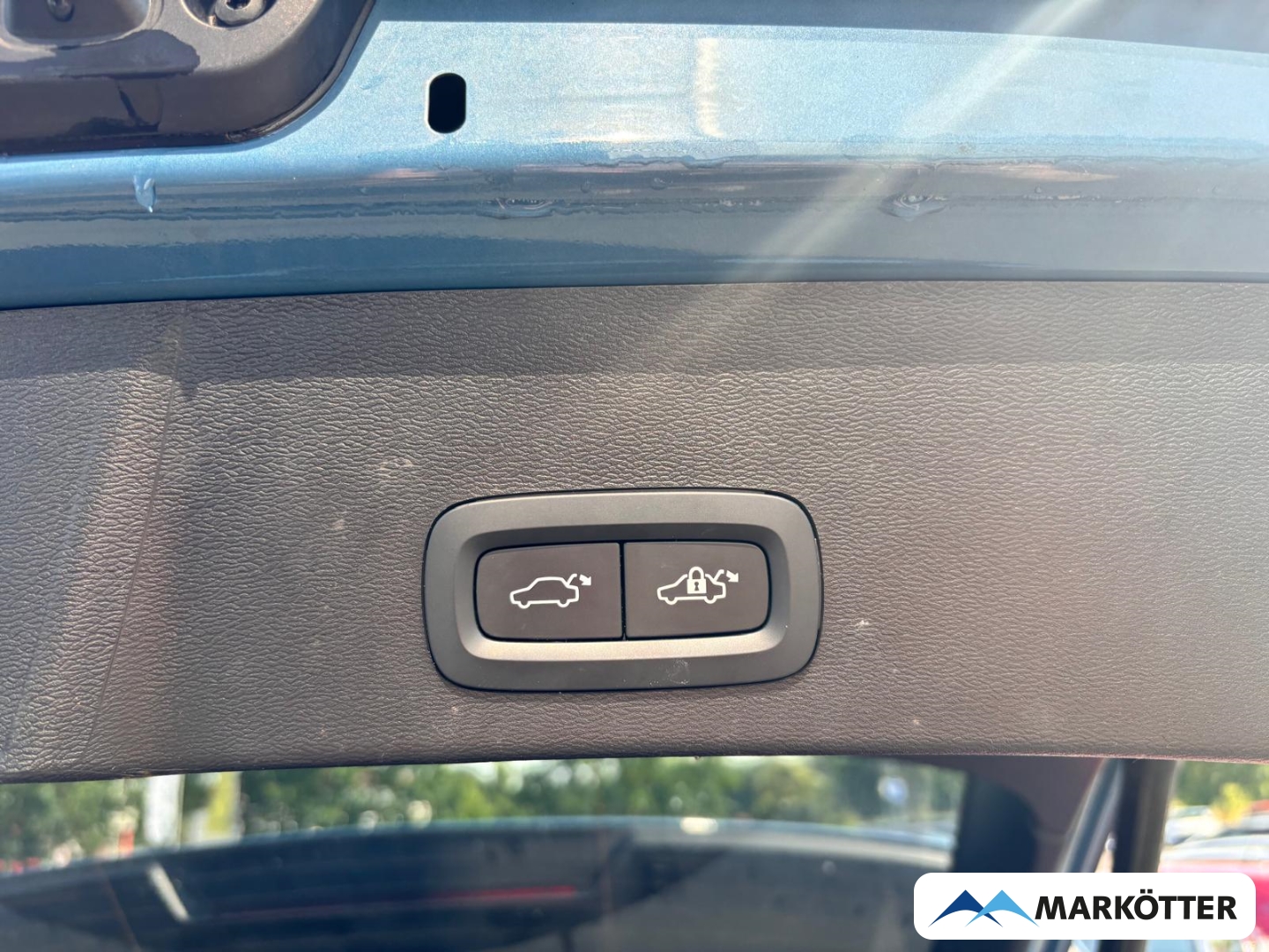 Fahrzeugabbildung Volvo XC40 T2 Core APPLE/CAM/NAVI/SHZ/LHZ/TEMPO