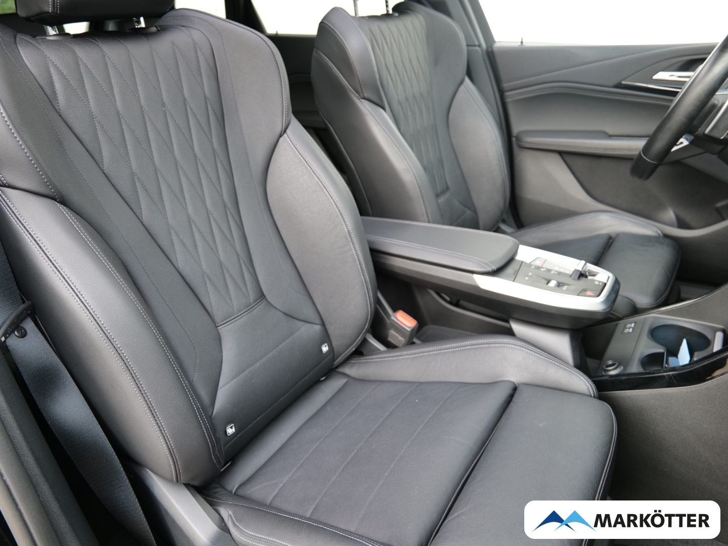 Fahrzeugabbildung BMW 218 Active Tourer d M-Sport DriveAssistant/Innovation/Pano