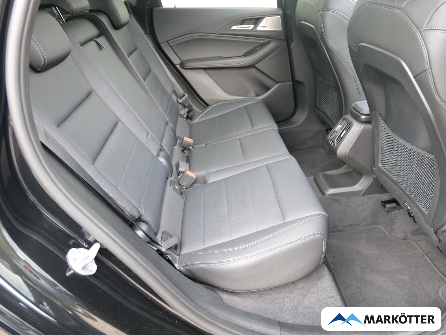 Fahrzeugabbildung BMW 218 Active Tourer d M-Sport DriveAssistant/Innovation/Pano