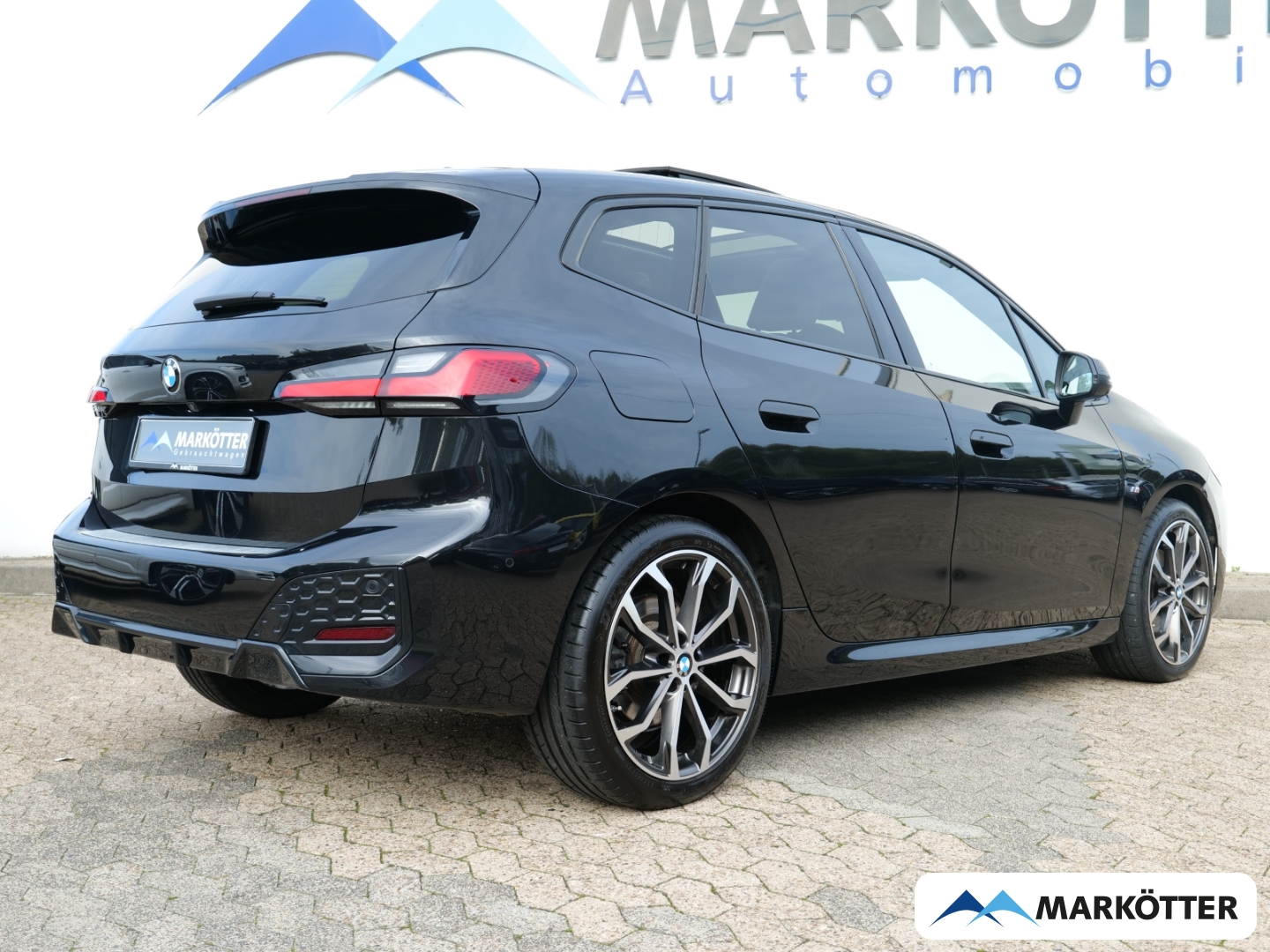 Fahrzeugabbildung BMW 218 Active Tourer d M-Sport DriveAssistant/Innovation/Pano