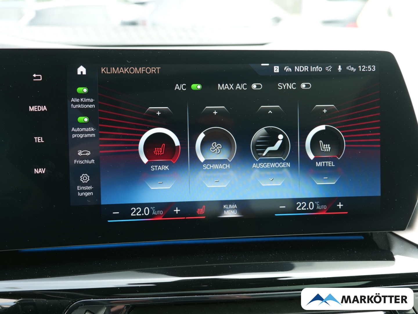 Fahrzeugabbildung BMW 218 Active Tourer d M-Sport DriveAssistant/Innovation/Pano