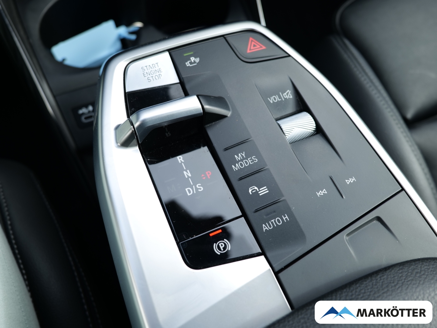 Fahrzeugabbildung BMW 218 Active Tourer d M-Sport DriveAssistant/Innovation/Pano