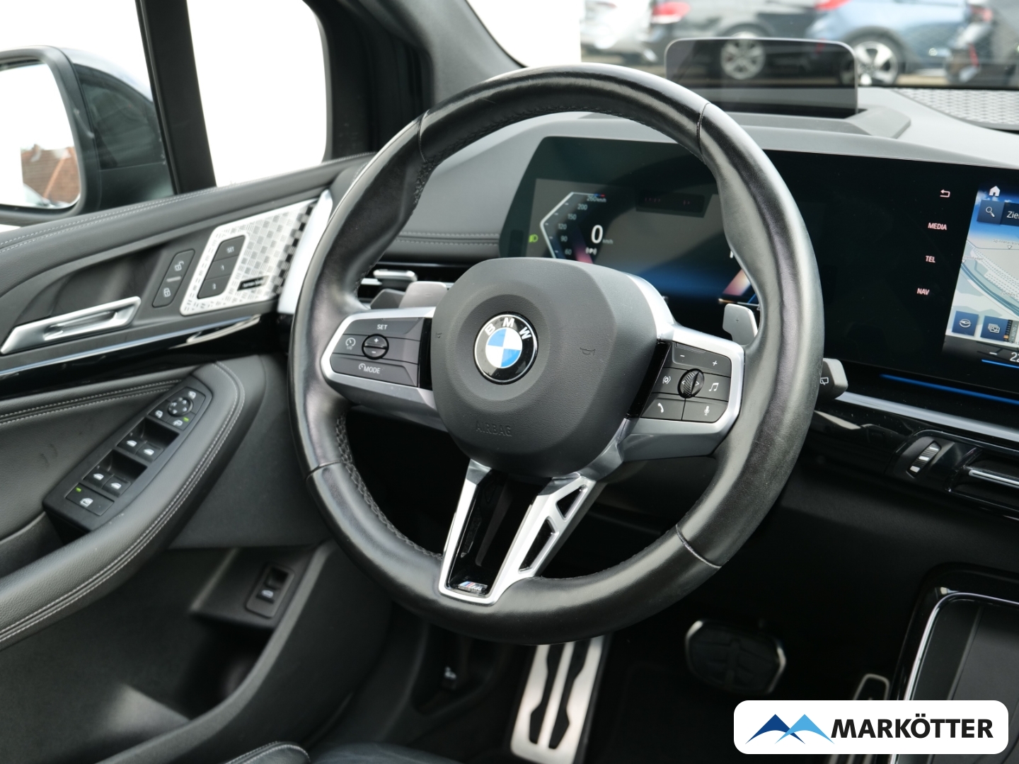 Fahrzeugabbildung BMW 218 Active Tourer d M-Sport DriveAssistant/Innovation/Pano