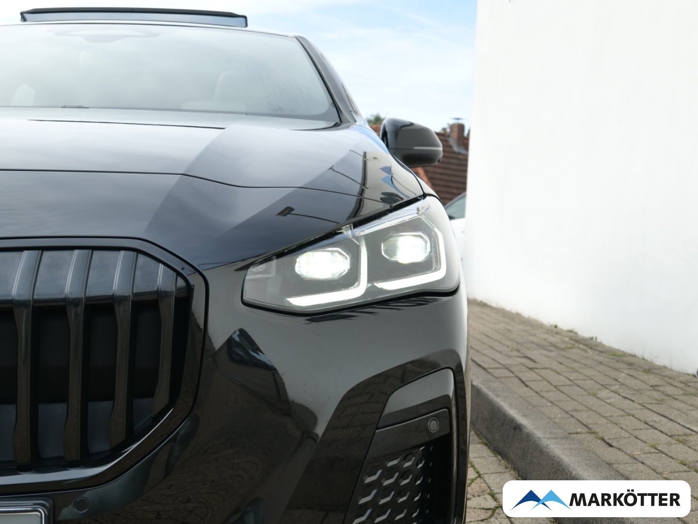 Fahrzeugabbildung BMW 218 Active Tourer d M-Sport DriveAssistant/Innovation/Pano