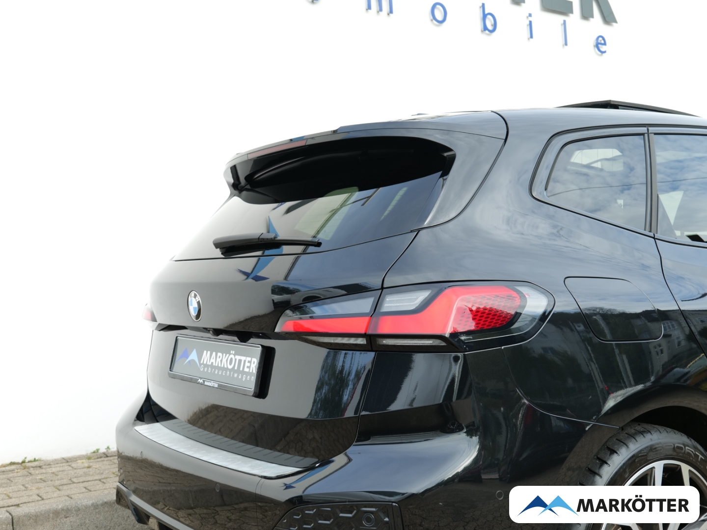 Fahrzeugabbildung BMW 218 Active Tourer d M-Sport DriveAssistant/Innovation/Pano