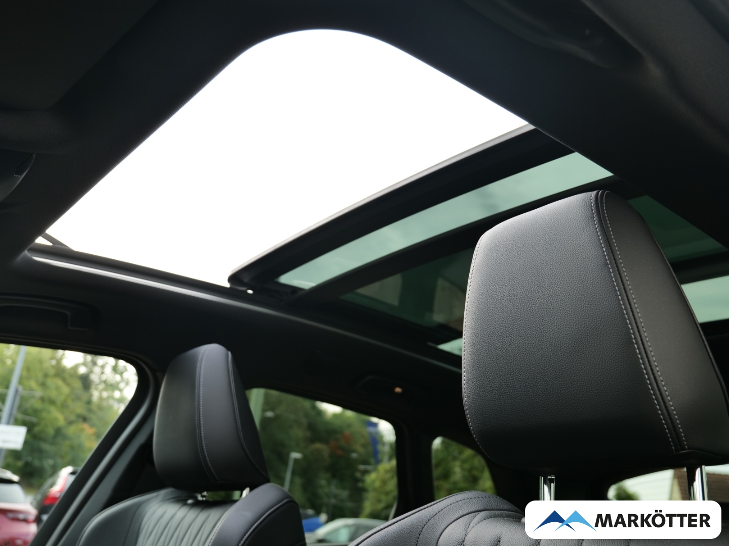 Fahrzeugabbildung BMW 218 Active Tourer d M-Sport DriveAssistant/Innovation/Pano
