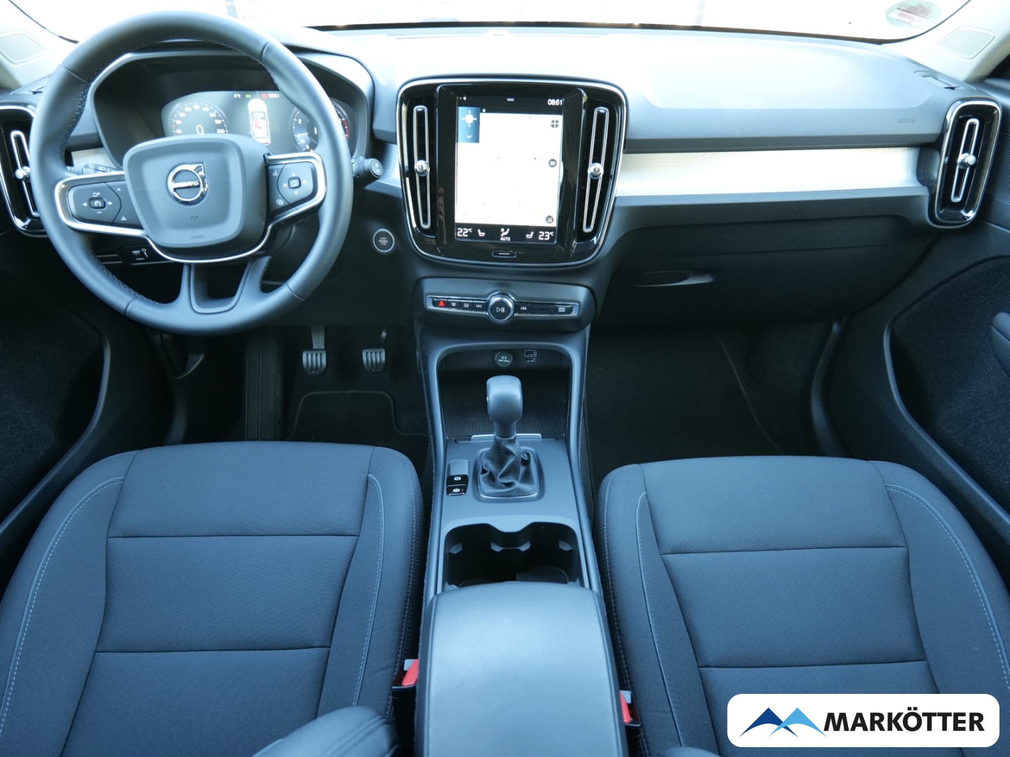 Fahrzeugabbildung Volvo XC40 T2 Momentum Pro AHK/CAM/BLIS/SHZ/LHZ/Pilot