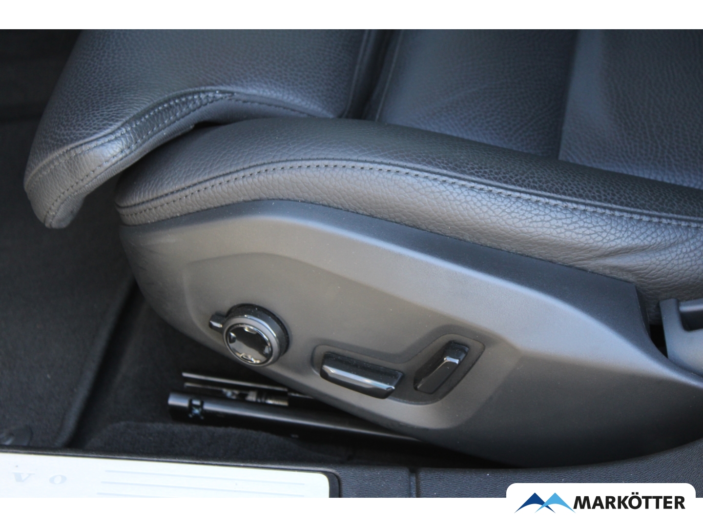 Fahrzeugabbildung Volvo V60 Cross Country Plus AWD