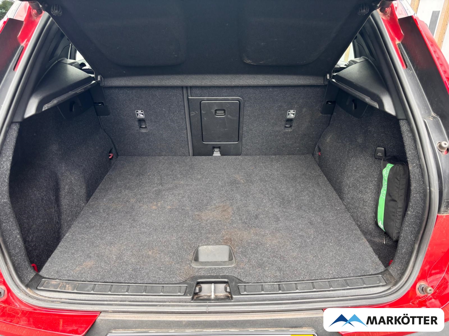 Fahrzeugabbildung Volvo XC40 T5 R Design Recharge CAM/FSH/LHZ/APPLE