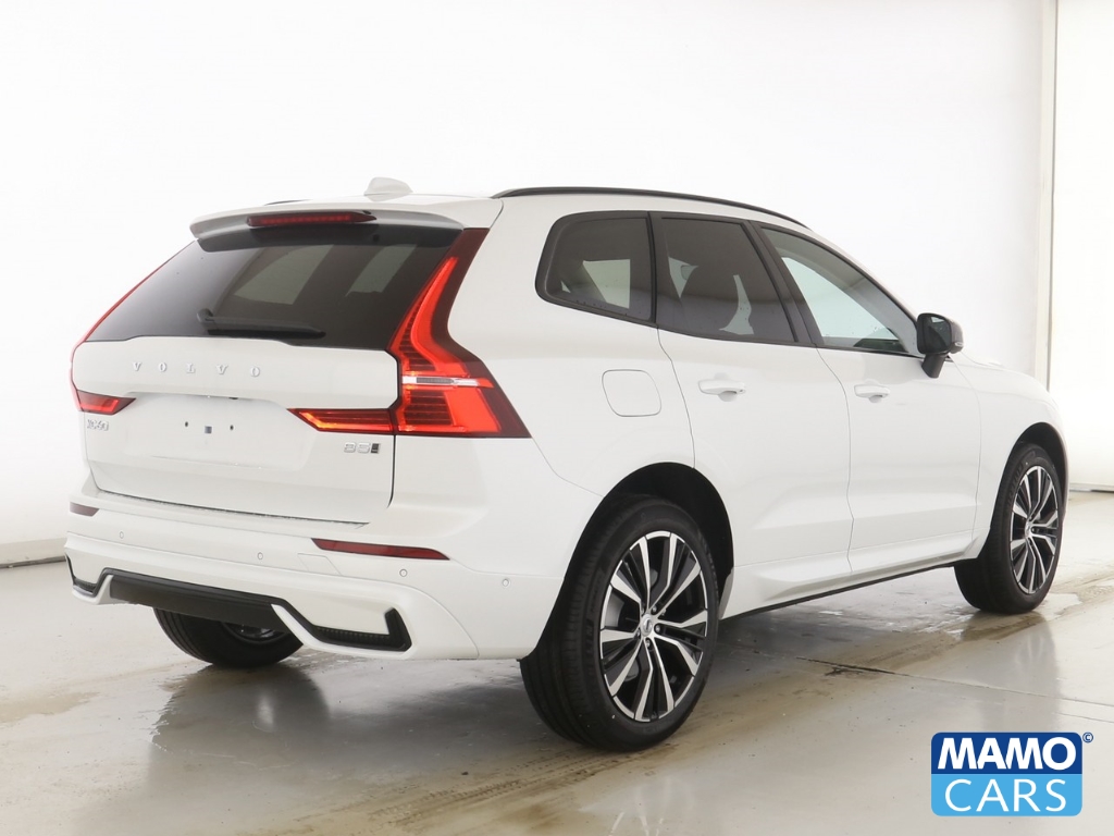 Fahrzeugabbildung Volvo XC60 B5 Plus Dark ACC/360CAM/BLIS/4xSHZ/LHZ/FSHZ