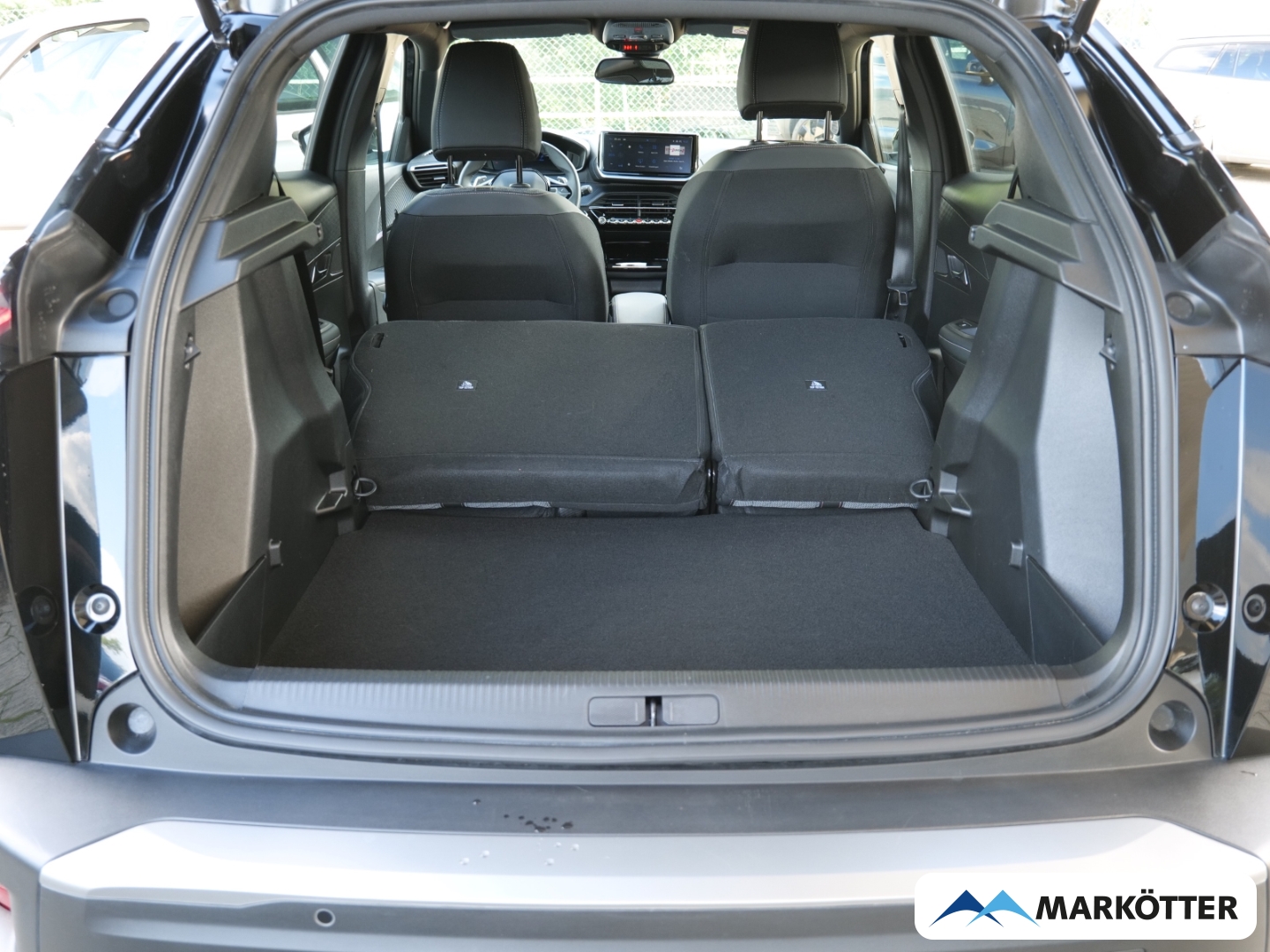 Fahrzeugabbildung Peugeot 2008 1.2 Hybrid 145 Allure Black Apple/LED/Sitzhz