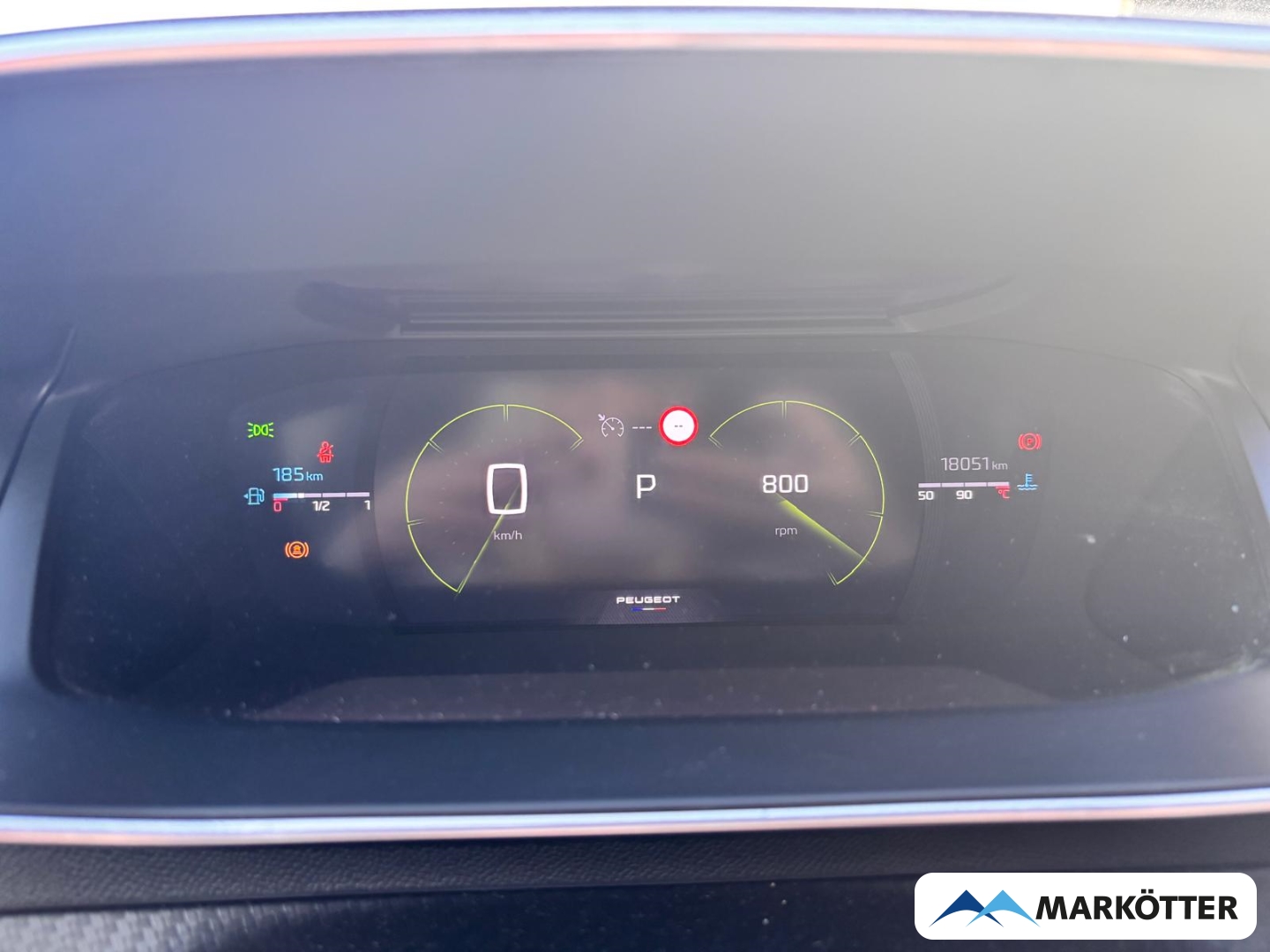 Fahrzeugabbildung Peugeot 2008 GT ALCANTARA/CAM/LED/NAVI/SHZ/MASSAGE