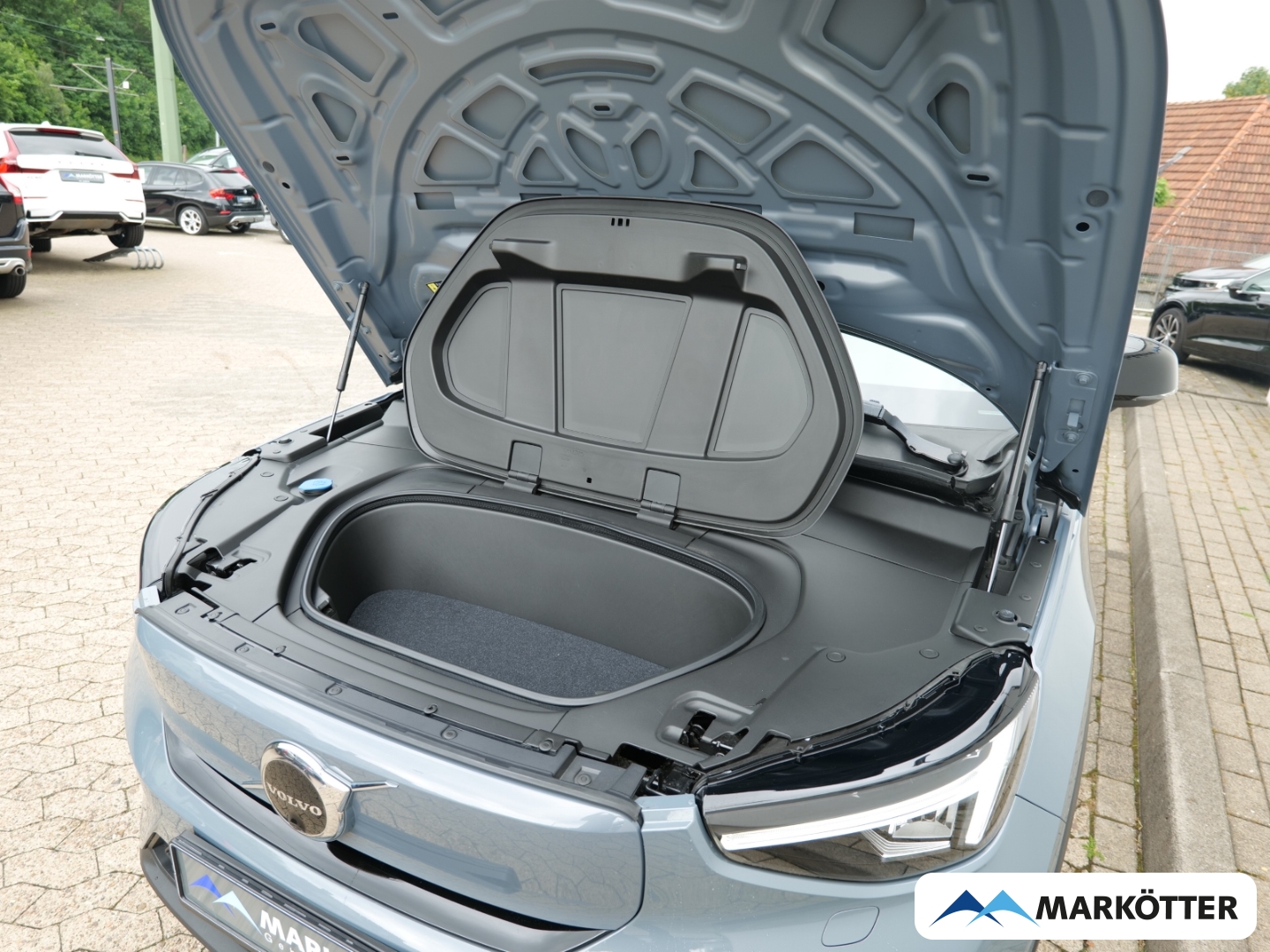 Fahrzeugabbildung Volvo XC40 P8 Ultimate ACC/BLIS/Pano/360/Alcantara/AHK