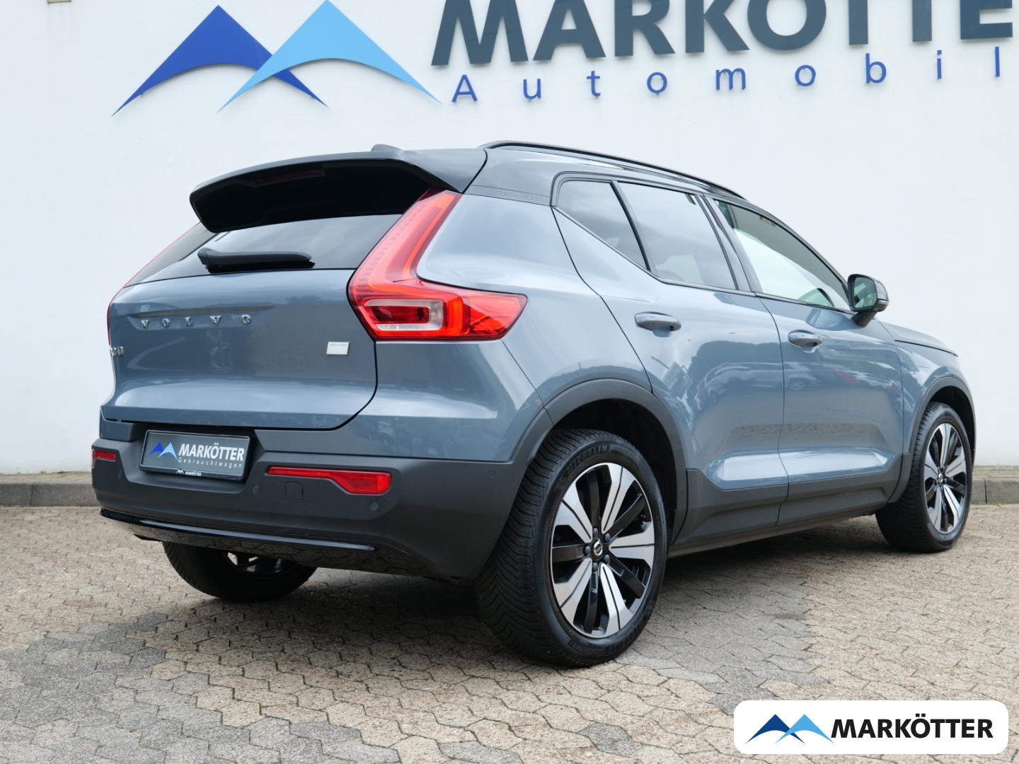 Fahrzeugabbildung Volvo XC40 P8 2WD Pure Electric Ultimate /AHK/360CAM/