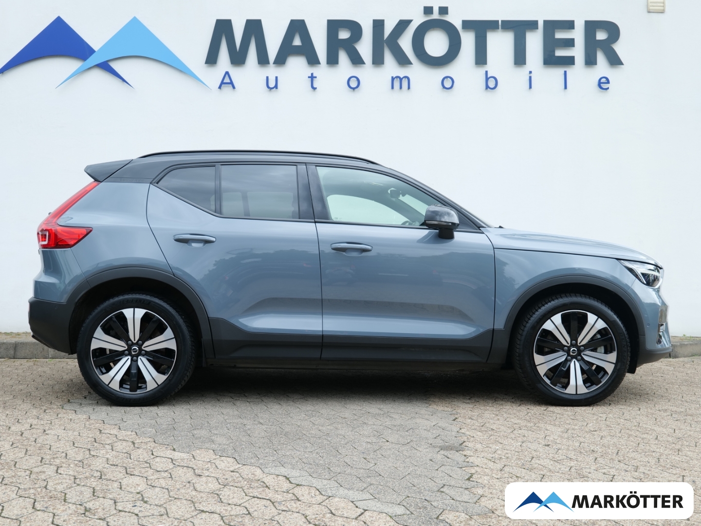 Fahrzeugabbildung Volvo XC40 P8 2WD Pure Electric Ultimate /AHK/360CAM/