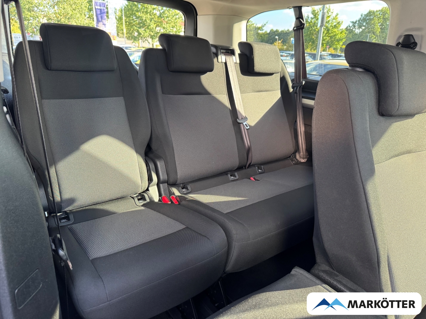 Fahrzeugabbildung Peugeot Traveller 2.0 L3 Business ACC/BLIS/HUD/CAM/SHZ