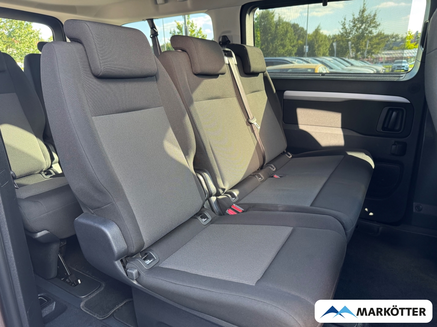 Fahrzeugabbildung Peugeot Traveller 2.0 L3 Business ACC/BLIS/HUD/CAM/SHZ