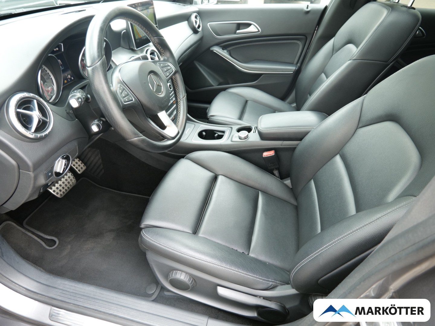 Fahrzeugabbildung Mercedes-Benz CLA 220 Shooting Brake d Navi/Xenon/Pano/Kamera/AHK
