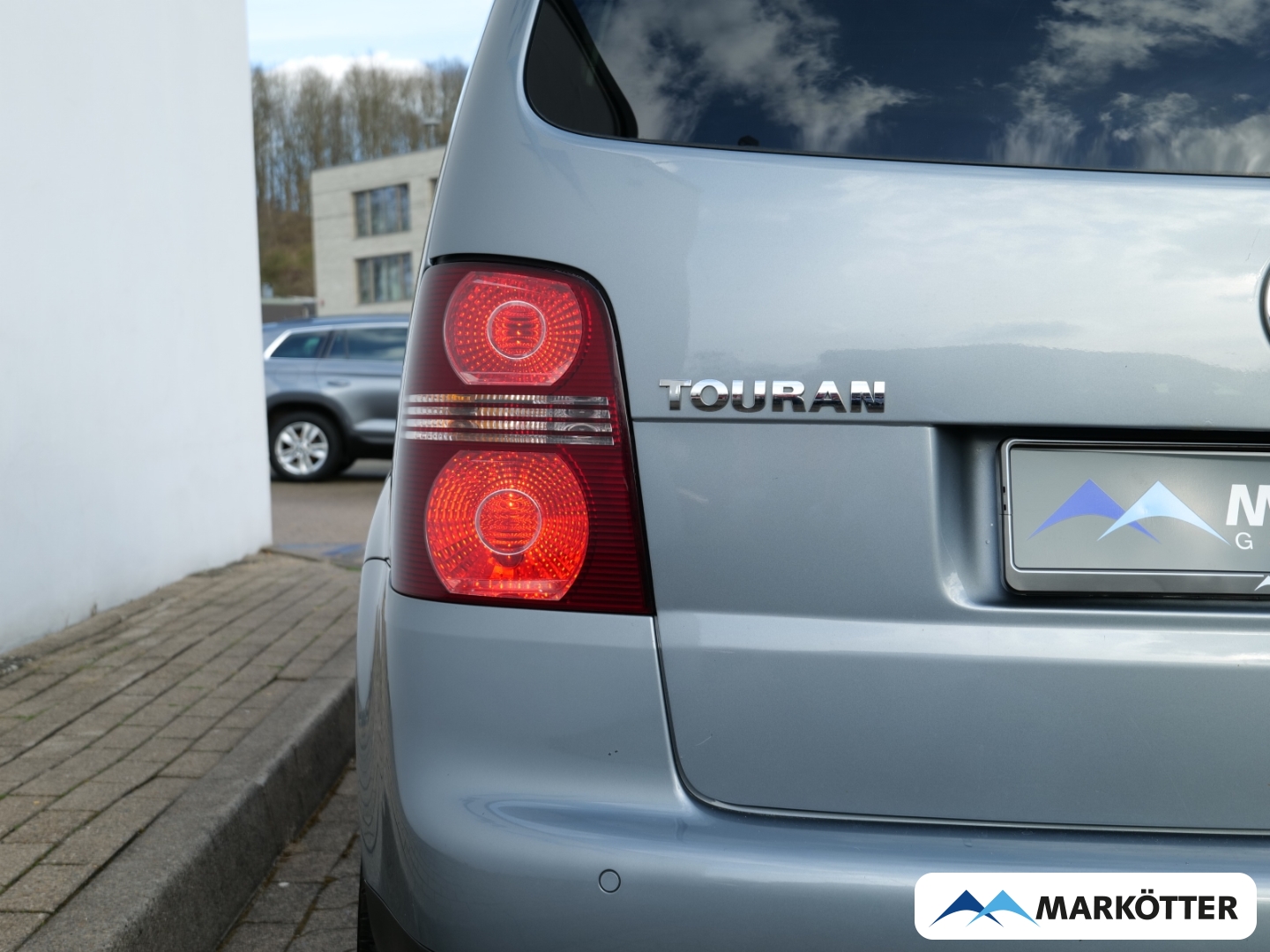 Fahrzeugabbildung Volkswagen Touran 2.0 TDI Highline Navi/LED/AHK/ 7-Sitz/TÜV neu