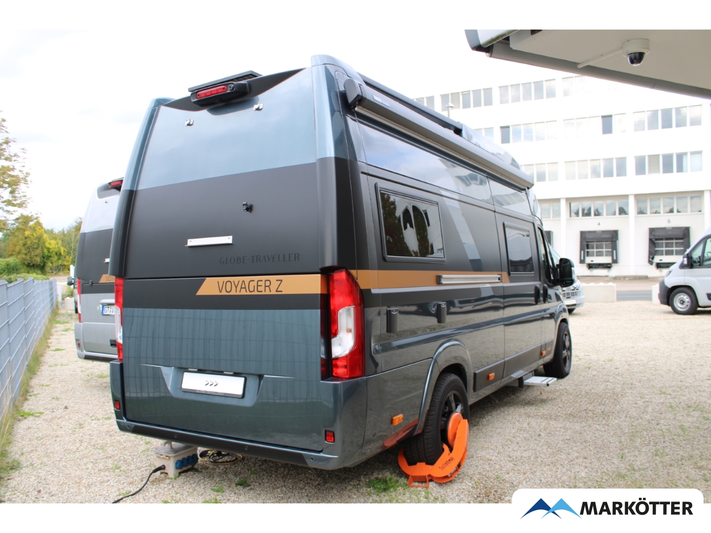 Fahrzeugabbildung Globe-Traveller Voyager Z **CSD-Messepreis**Softclose*Clesana*