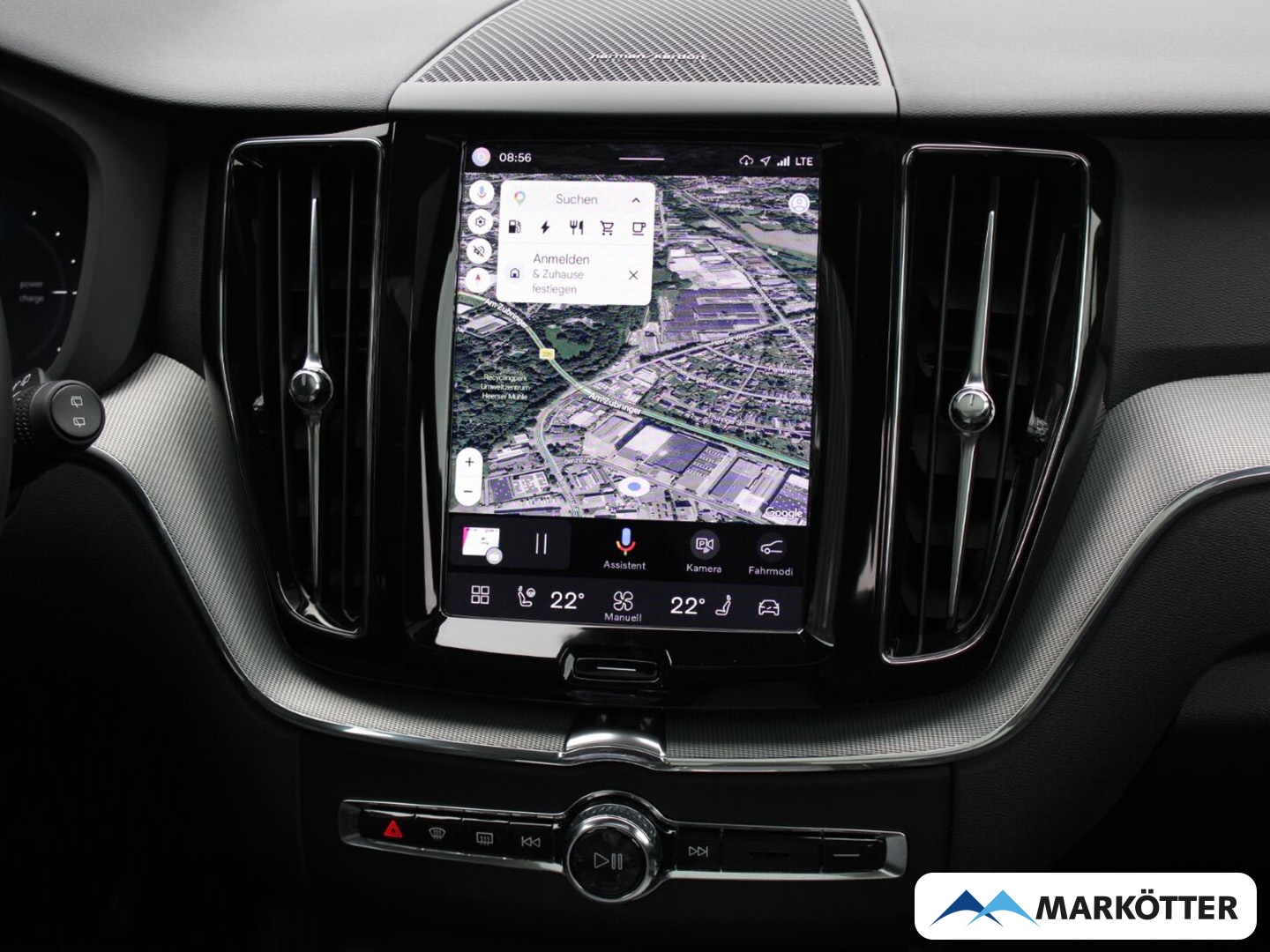 Fahrzeugabbildung Volvo XC60 T8 AWD Plus Dark Recharge Plug-In PANO/360