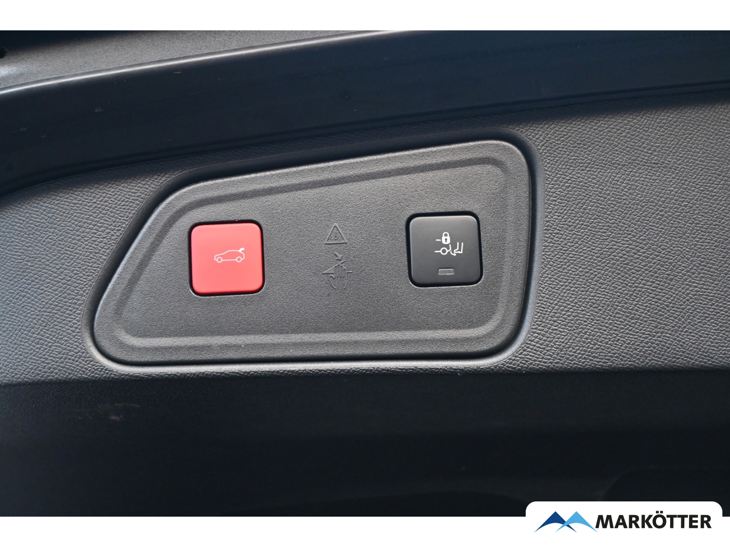 Fahrzeugabbildung Peugeot 3008 Hybrid GT NAVI/RFK/PDC/ACC/Keyless/LED/1,99%
