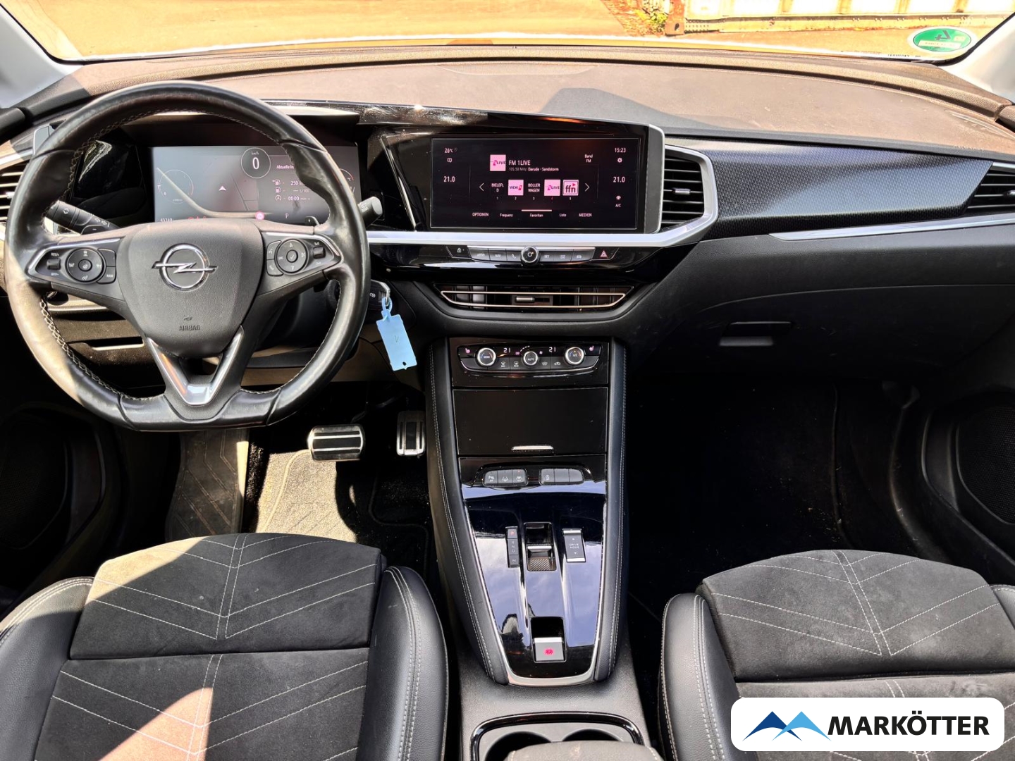 Fahrzeugabbildung Opel Grandland GS Line 1.5 D EU6e ACC/BLIS/360CAM/NAVI/SHZ/LRH