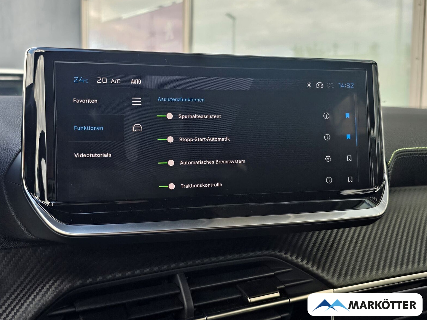 Fahrzeugabbildung Peugeot 2008 Hybrid 145 GT Panorama, 360° Kamera, Navi, Fahrassistent
