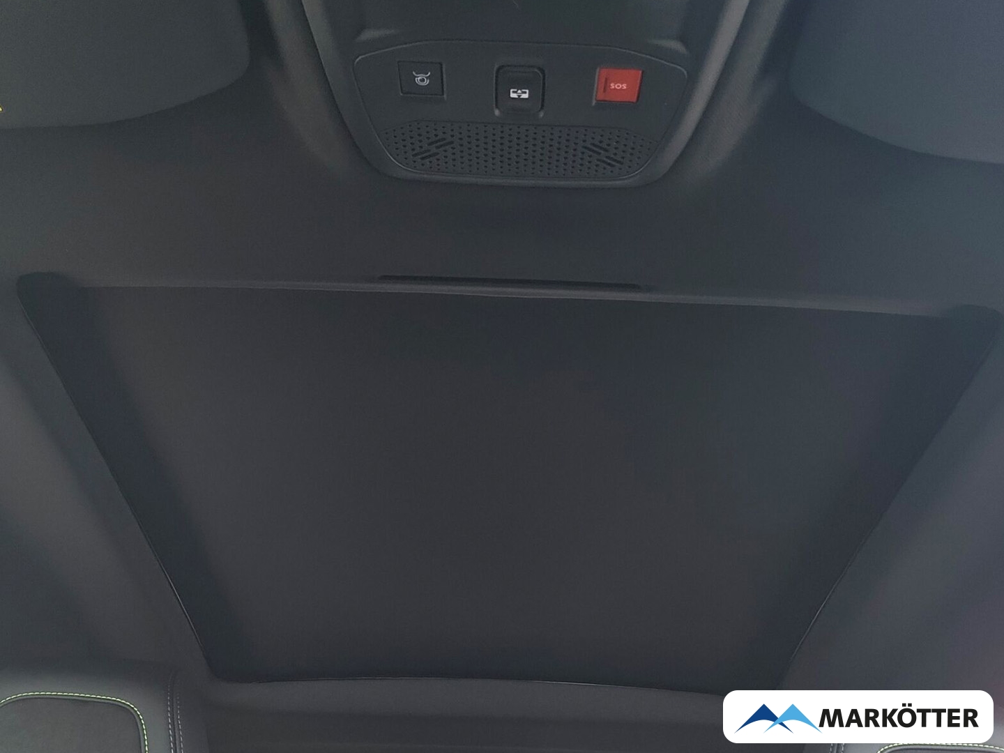 Fahrzeugabbildung Peugeot 2008 Hybrid 145 GT Panorama, 360° Kamera, Navi, Fahrassistent