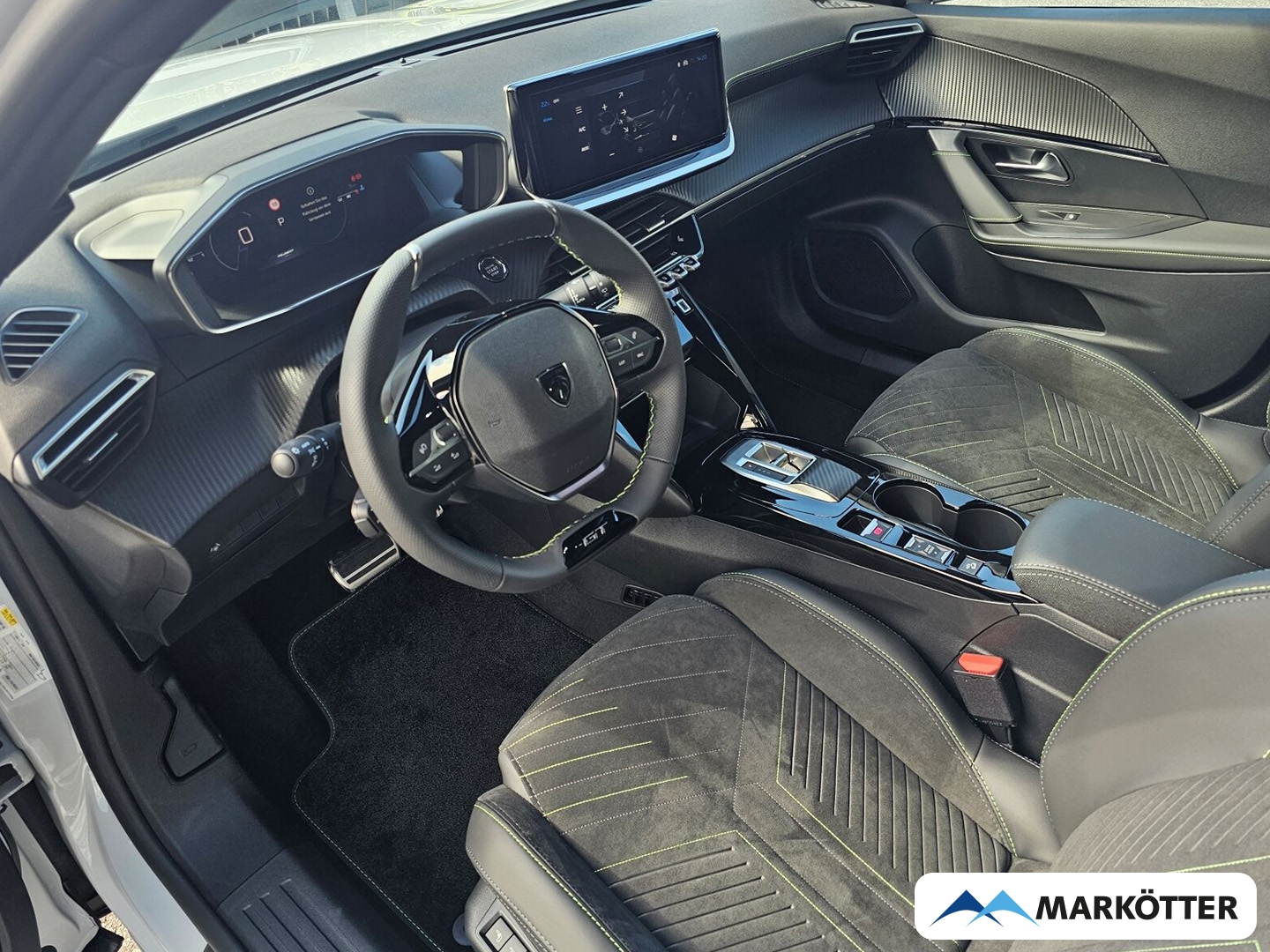 Fahrzeugabbildung Peugeot 2008 Hybrid 145 GT Panorama, 360° Kamera, Navi, Fahrassistent