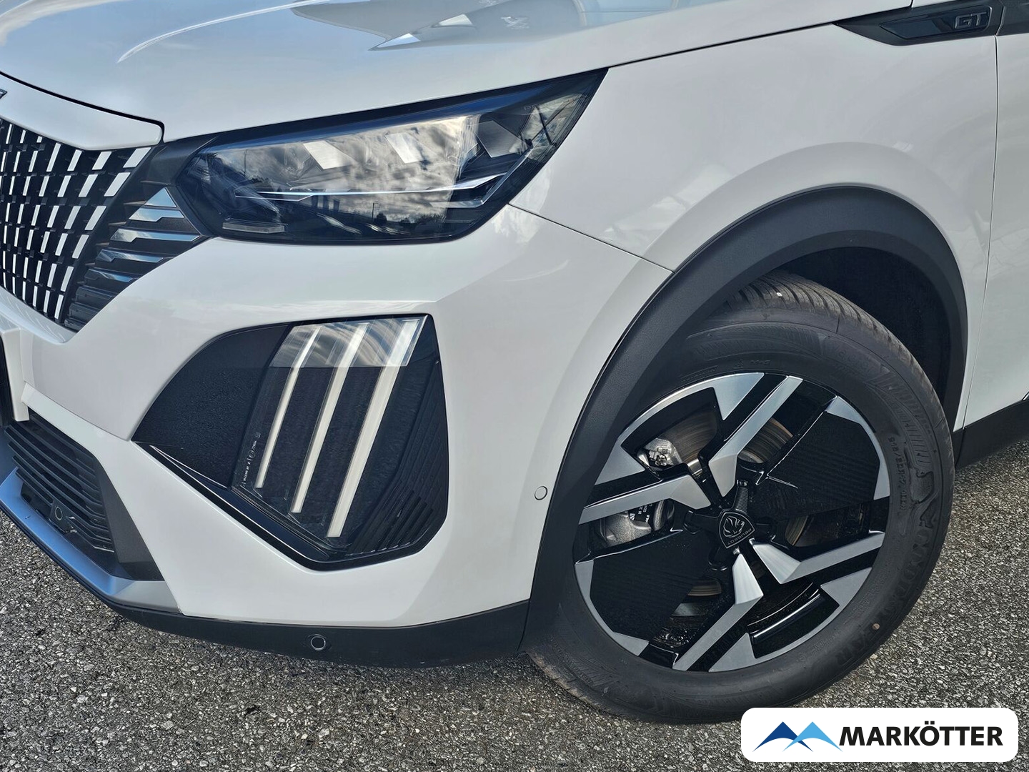 Fahrzeugabbildung Peugeot 2008 Hybrid 145 GT Panorama, 360° Kamera, Navi, Fahrassistent
