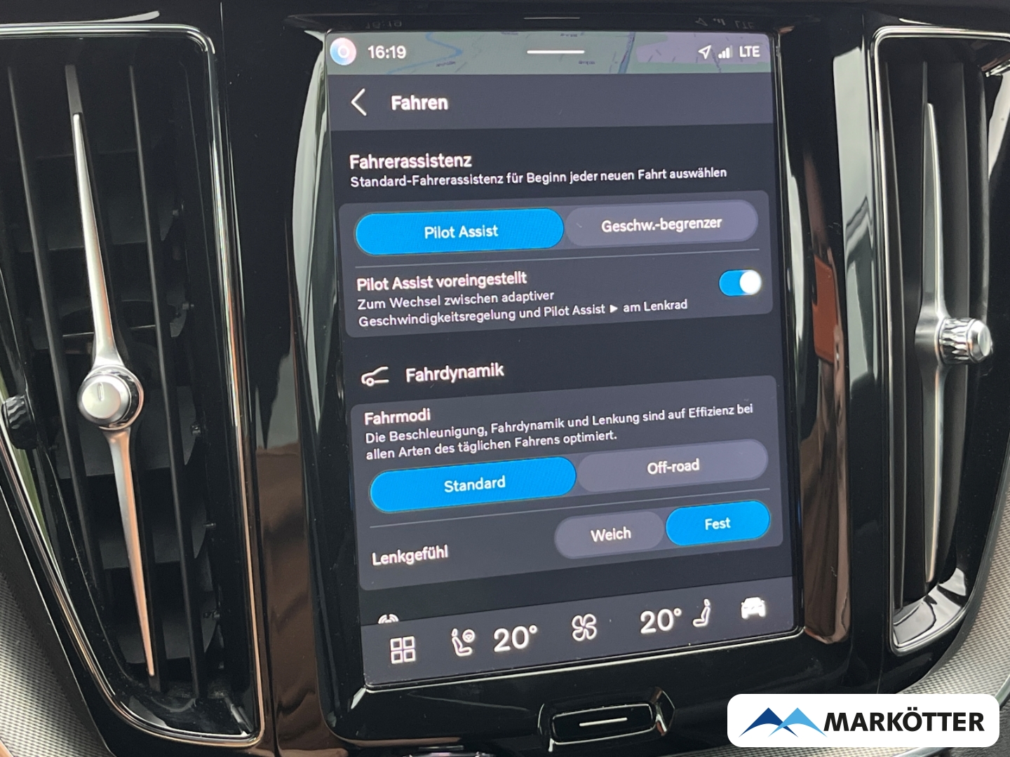 Fahrzeugabbildung Volvo XC60 B4 Plus Dark ACC/H&K/360°/BLIS/Memory/Keyless