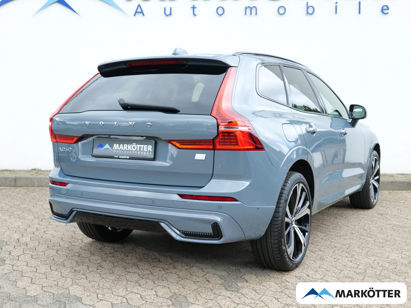 Fahrzeugabbildung Volvo XC60 T8 Recharge Ultimate Dark Bowers/360/21-Zoll