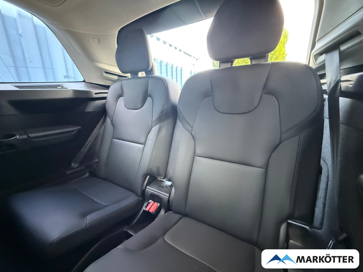 Fahrzeugabbildung Volvo XC90 T8 AWD Ultimate Dark 7-Sitzer AHK/ACC/360°