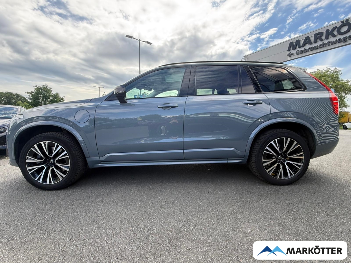 Fahrzeugabbildung Volvo XC90 T8 AWD Ultimate Dark 7-Sitzer AHK/ACC/360°