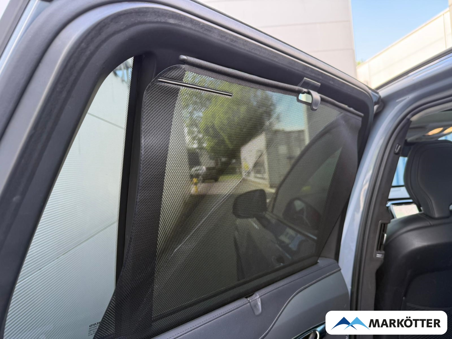 Fahrzeugabbildung Volvo XC90 T8 AWD Ultimate Dark 7-Sitzer AHK/ACC/360°