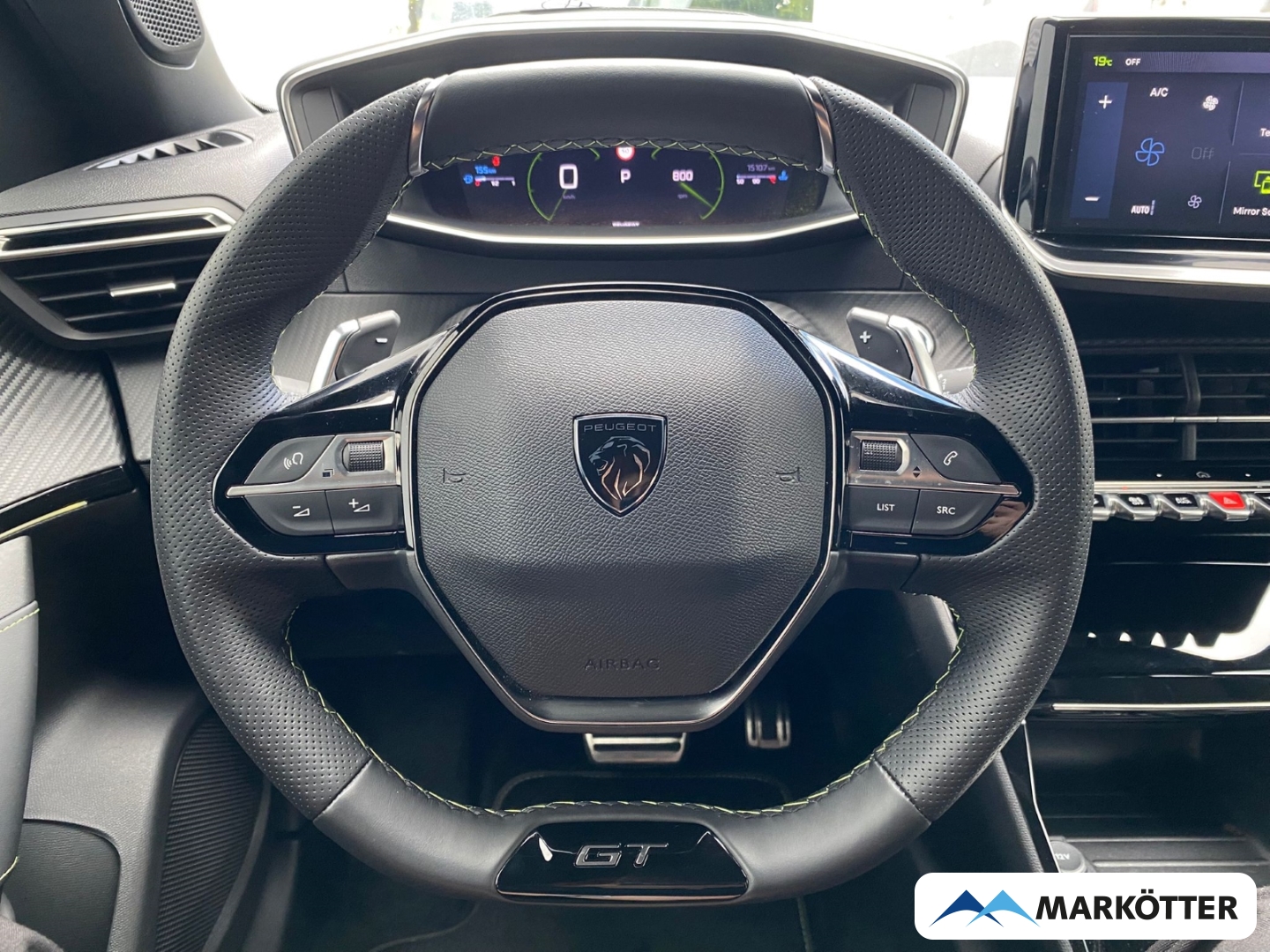 Fahrzeugabbildung Peugeot 2008 GT BLIS/CAM360°/DAB/LED/MASSAGE/SHZ/TEMP/