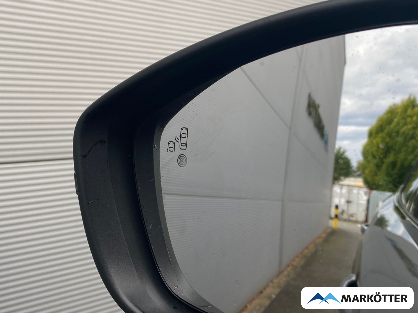 Fahrzeugabbildung Peugeot 2008 GT BLIS/CAM360°/DAB/LED/MASSAGE/SHZ/TEMP/