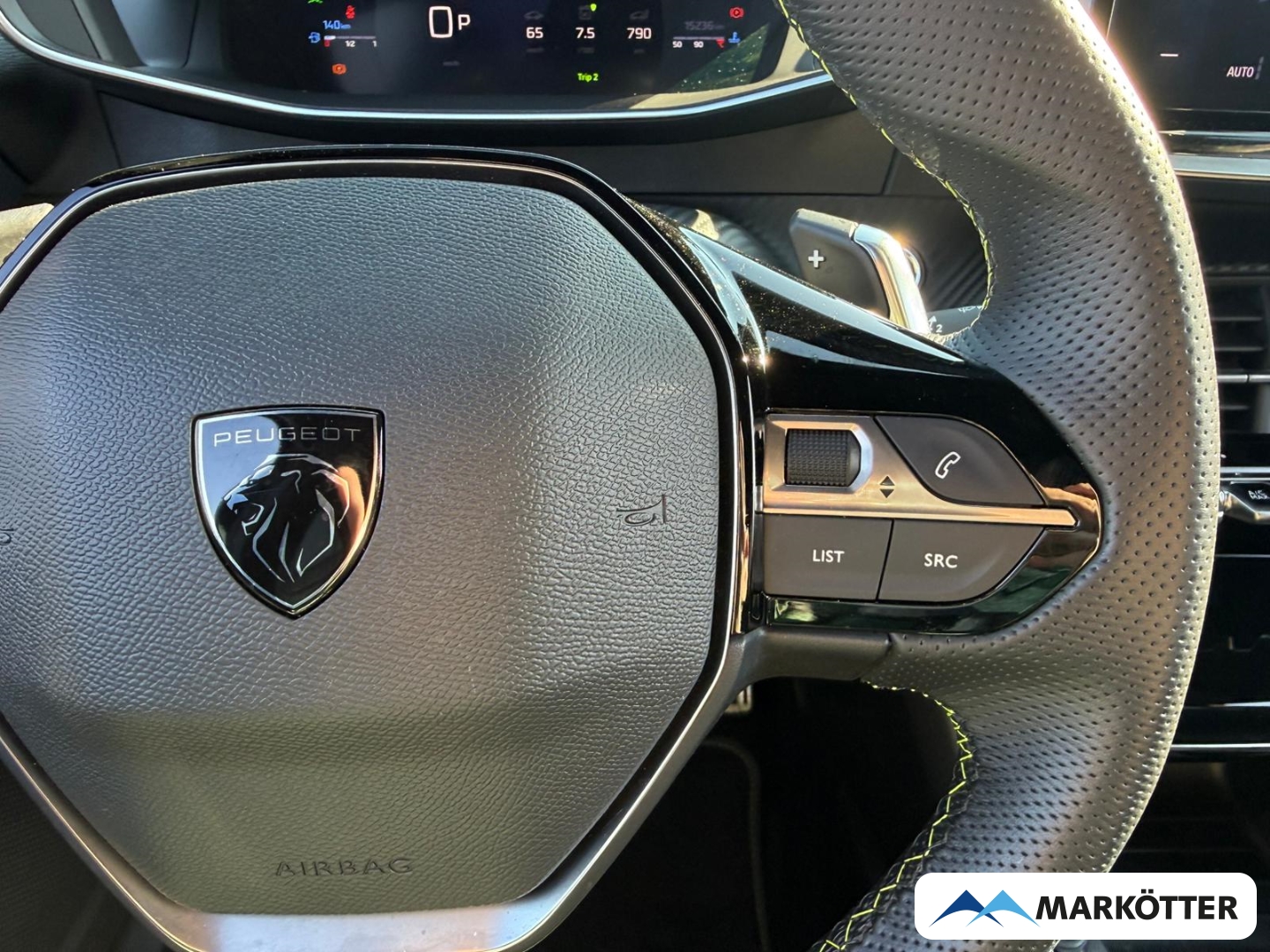 Fahrzeugabbildung Peugeot 2008 GT ALCANTARA/LED/NAVI/CAM/SHZ/MASSAGE