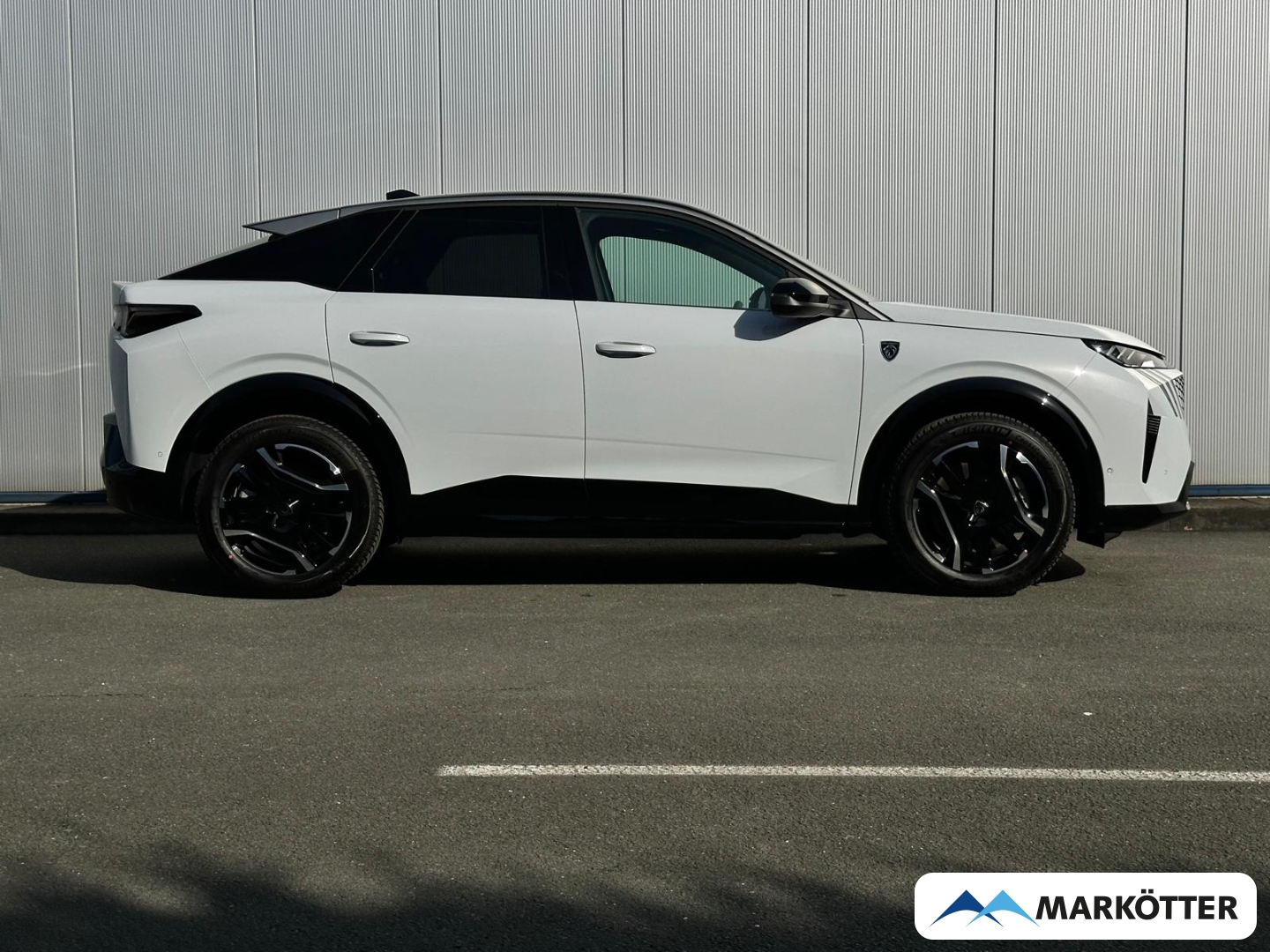 Fahrzeugabbildung Peugeot 3008 210 e-GT ACC/360°/Massage/Allwetter.