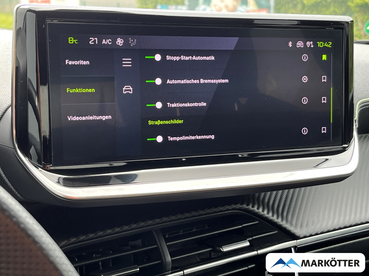 Fahrzeugabbildung Peugeot 2008 GT PureTech130 Alcantara/Keyless/Massage